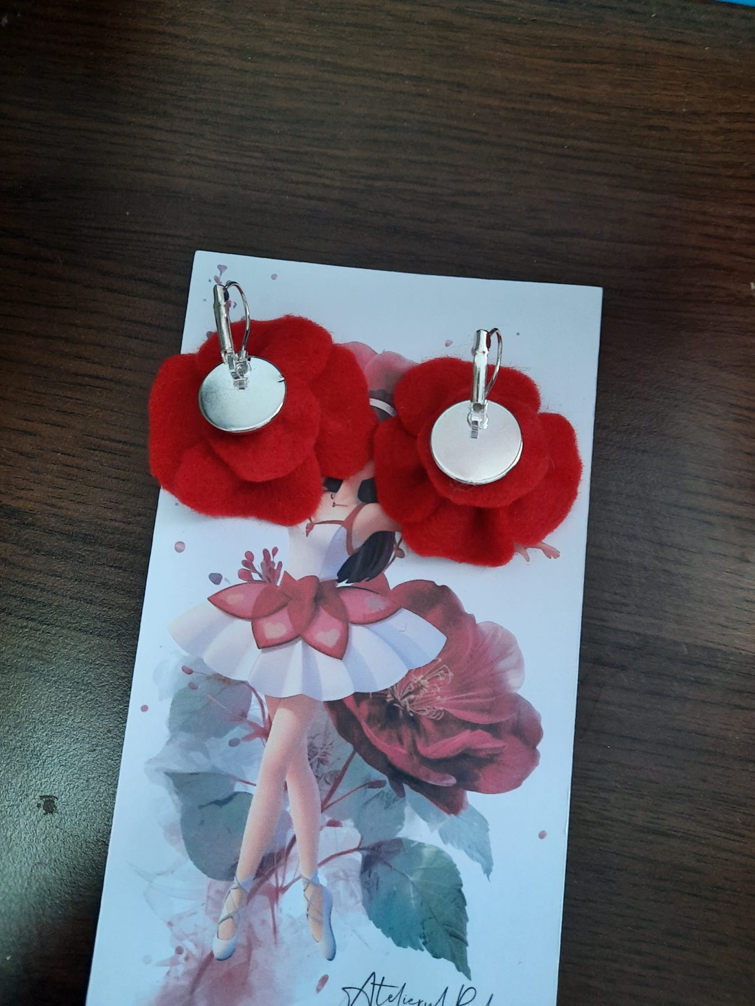  Cercei cu maci si stamine negre - bijuterii - cercei - cercei lungi - Artynos.ro