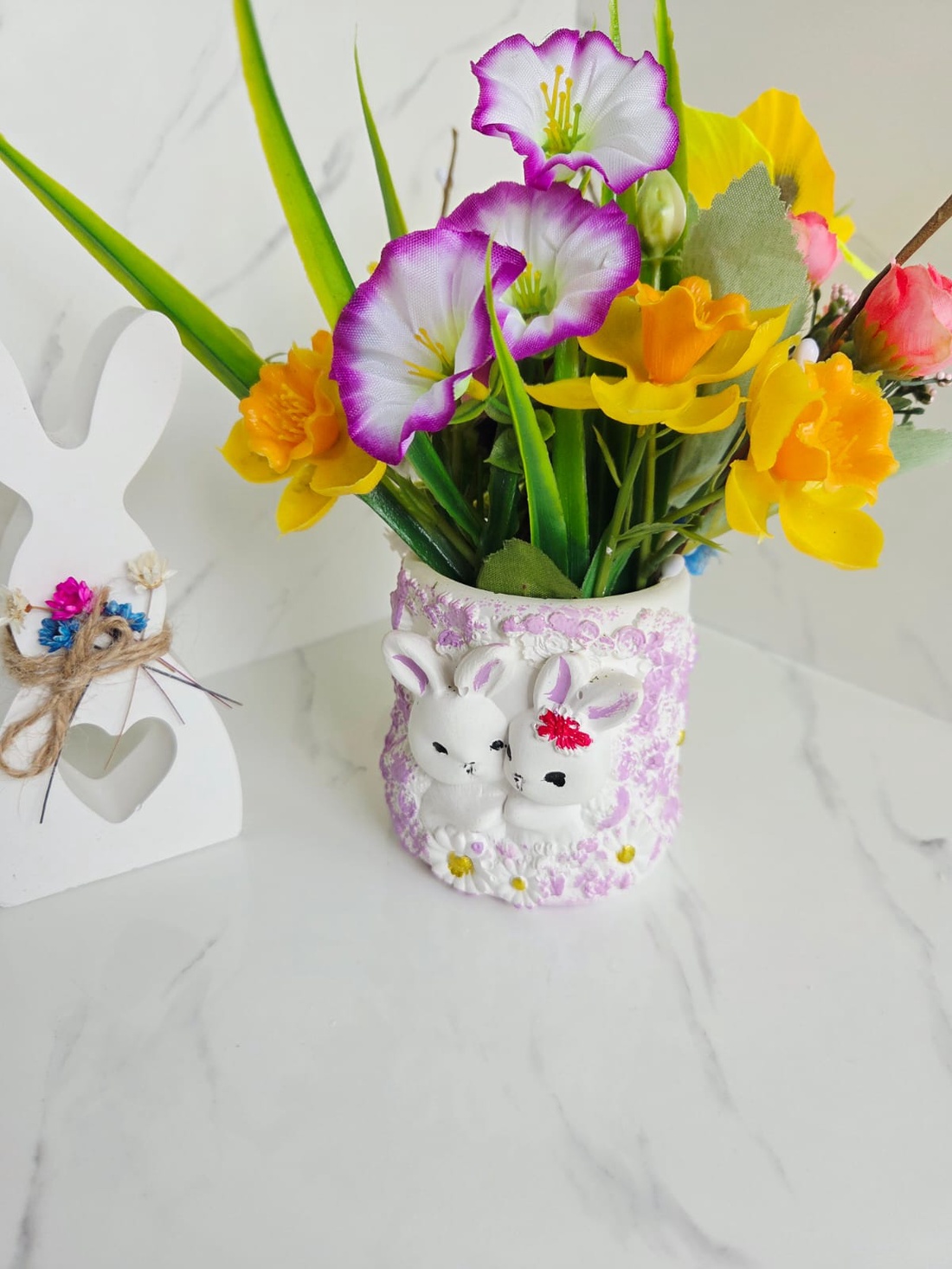 Decoratiune vaza cu iepurasi - casă & stil de viață - decorațiuni de casă - decorațiuni de masă și rafturi - decorațiuni de masă - Artynos.ro