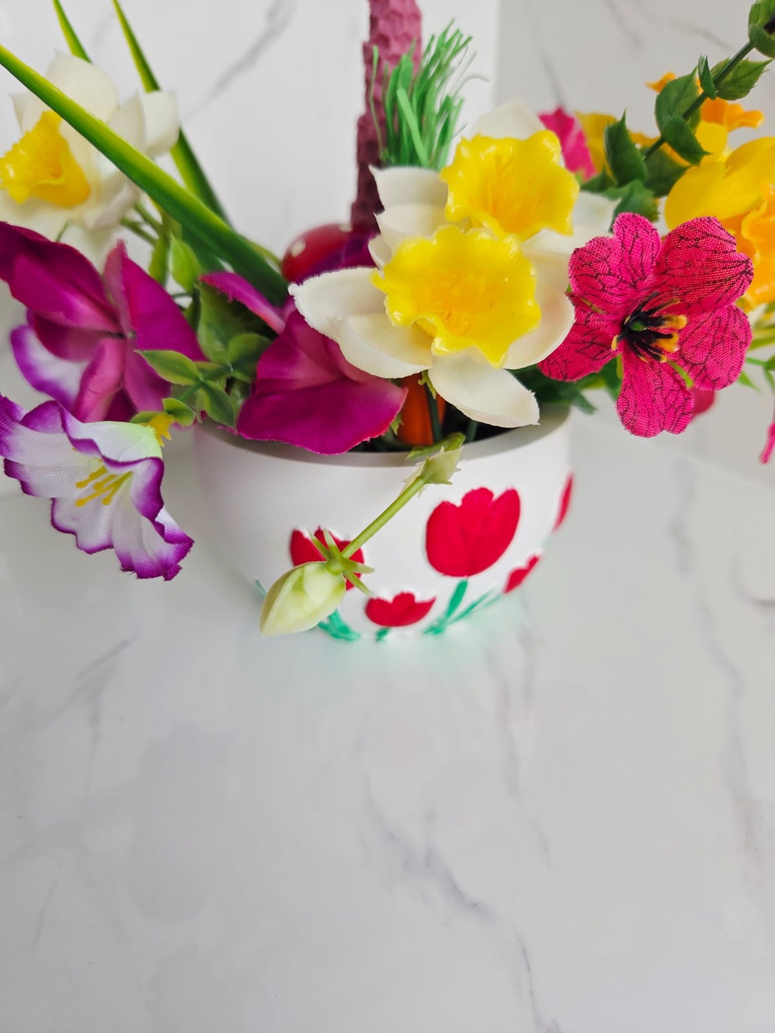 Decoratiune ghiveci cu lalele - casă & stil de viață - decorațiuni de casă - decorațiuni de masă și rafturi - decorațiuni de masă - Artynos.ro