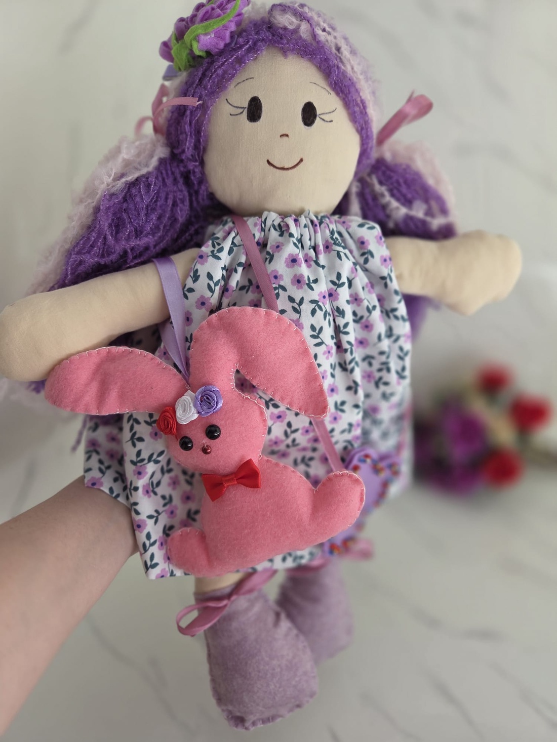 Papusa Iris - Lavanda din Colectia gradina de vara - jucării și echipamente pentru copii - jucării și accesorii pentru copii - păpuși de joacă - Artynos.ro