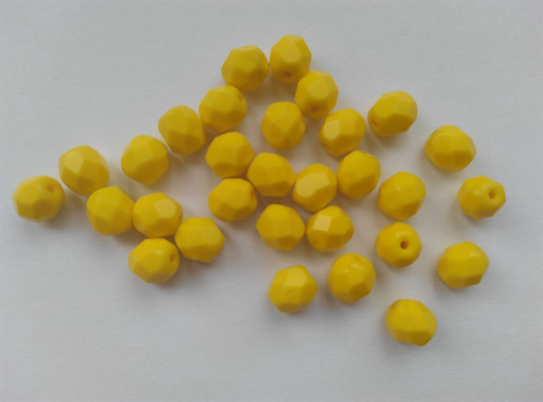 Mărgele cehe fațetate din sticlă - 6mm - 40 buc / pachet - galben lămâie - - Artynos.ro Mărgele cehe fațetate din sticlă - 6mm - 40 buc / pachet - galben lămâie - - Artynos.ro