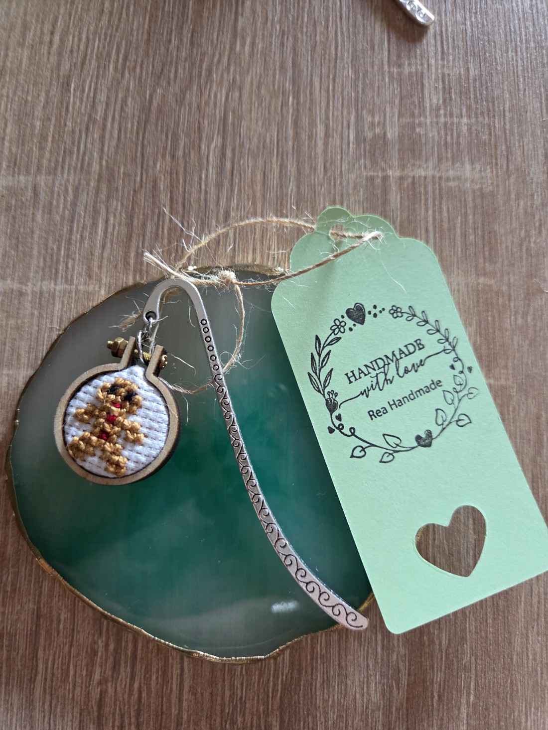 Semn de carte metalic miere - cărți și creații cu tematică muzicală, cadouri - semn de carte - Artynos.ro