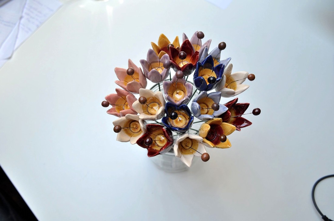 Lalea, floare din ceramică - casă & stil de viață - decorațiuni de casă - accesorii florale - flori la fir - Artynos.ro