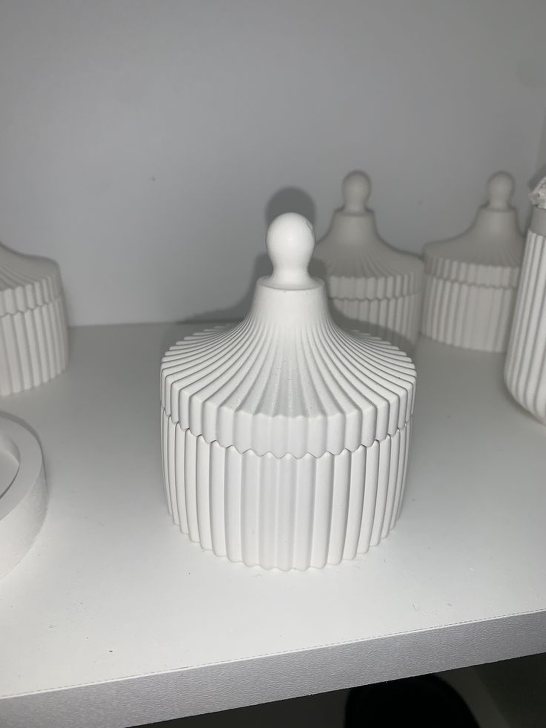 Recipient Artizanal din Ceramică cu Capac � Suport Bijuterii sau Bază Lumânare - casă & stil de viață - organizare & depozitare - cutie depozitare - Artynos.ro