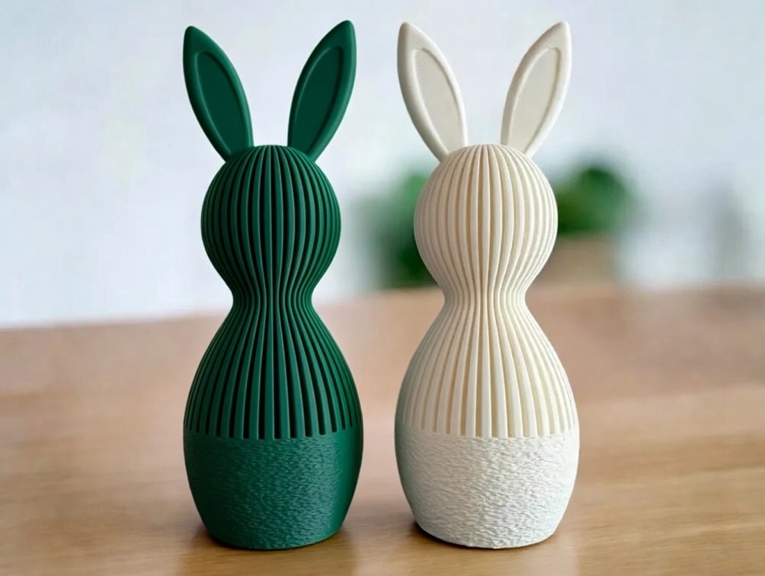 Lepuraș cu nervuri în culori pastelate � 14 cm înălțime - decor de sărbători - decorațiuni de paște - iepuraș de paște - Artynos.ro