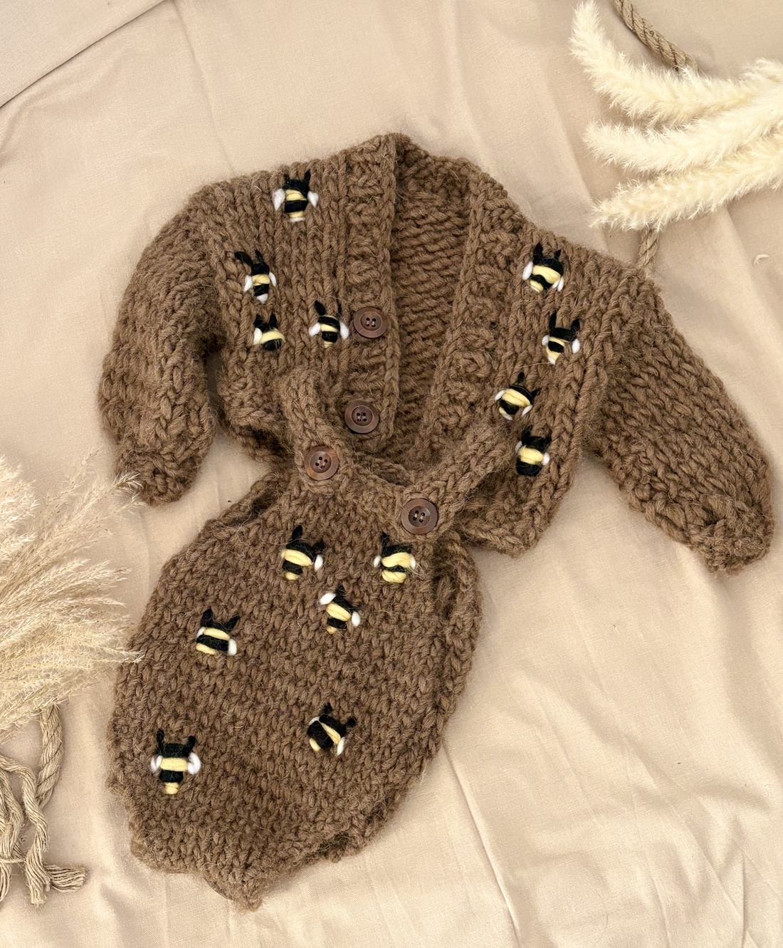 Set Pulover si Body Baby Bee Maro - îmbrăcăminte și modă - haine bebeluși și copii - pulover și cardigan copii - Artynos.ro