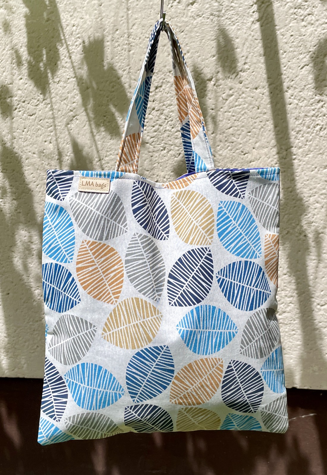 Geantă de cumpărături cu model de frunze - geantă și husă - geantă pentru cumpărături - geantă shopper, geantă tote, geantă textilă - Artynos.ro Geantă de cumpărături cu model de frunze - geantă și husă - geantă pentru cumpărături - geantă shopper, geantă tote, geantă textilă - Artynos.ro