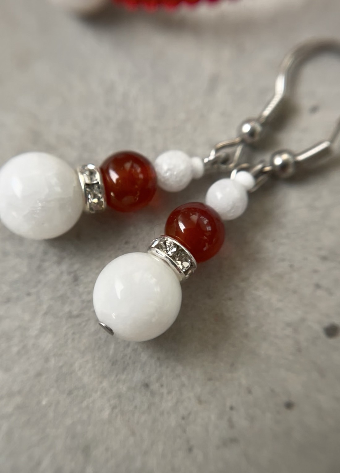 Cercei Santa Claus safir mineral - crăciun - îmbrăcăminte de crăciun - Artynos.ro