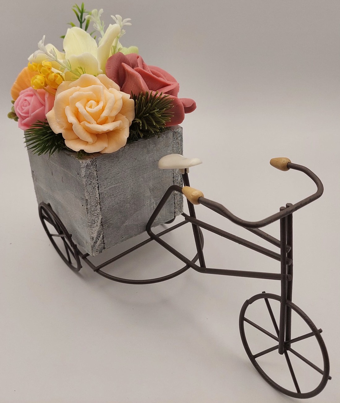 Soap blossoms pe o bicicletă 2 - - Artynos.ro Soap blossoms pe o bicicletă 2 - - Artynos.ro