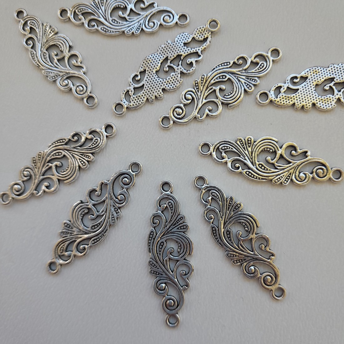 Distanțiere metalice - 30x10mm - 10 buc / pachet - culoare argintiu antic - - Artynos.ro Distanțiere metalice - 30x10mm - 10 buc / pachet - culoare argintiu antic - - Artynos.ro