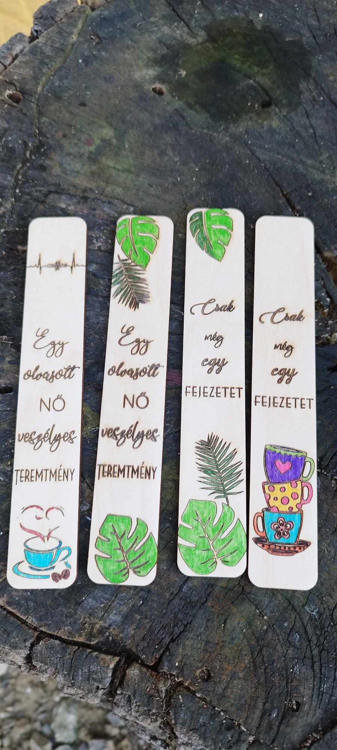 Semn de carte, din lemn, cu grafică și inscripție personalizate, în culori - - Artynos.ro Semn de carte, din lemn, cu grafică și inscripție personalizate, în culori - - Artynos.ro