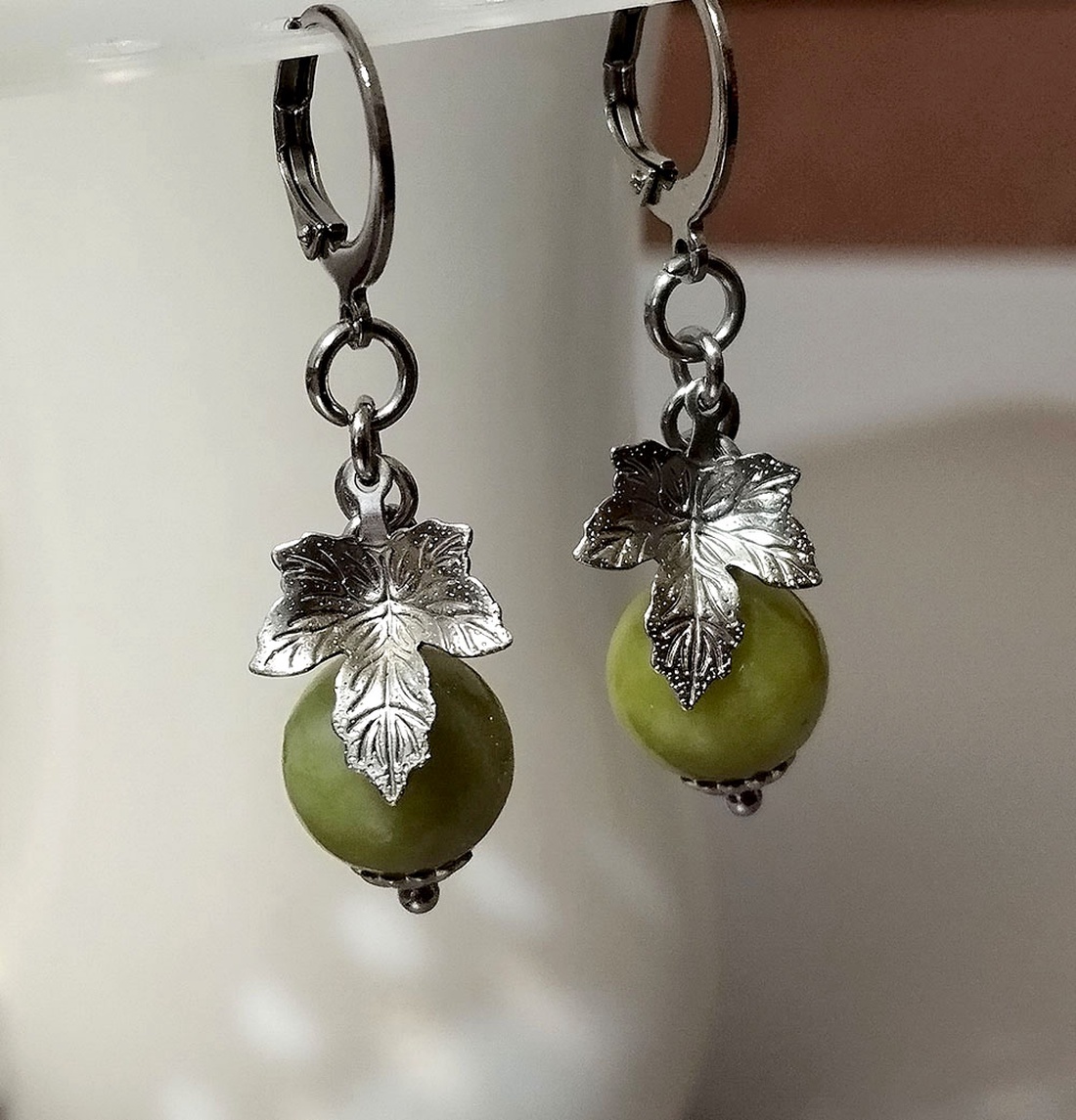 Cercei din jad - bijuterii - cercei - cercei din pietre semiprețioase - Artynos.ro