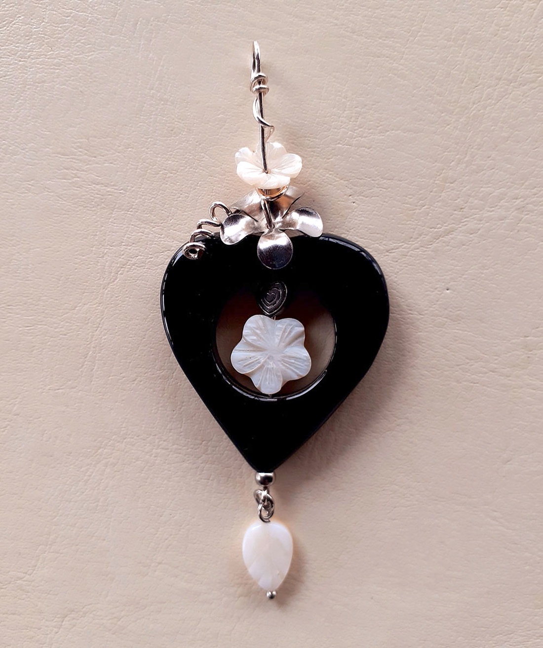 Agat si sidef - bijuterii - coliere - pandative - Artynos.ro