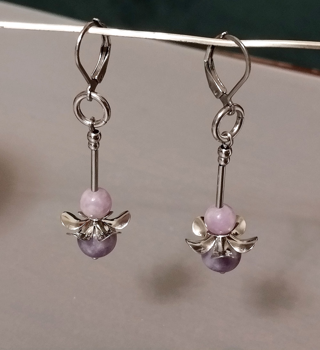 Lepidolit - bijuterii - cercei - cercei din pietre semiprețioase - Artynos.ro