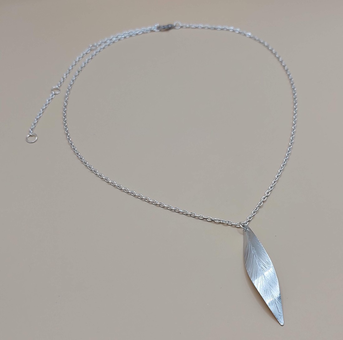 Scrisoare în aluminiu wedged - bijuterii - seturi de bijuterii - Artynos.ro Scrisoare în aluminiu wedged - bijuterii - seturi de bijuterii - Artynos.ro