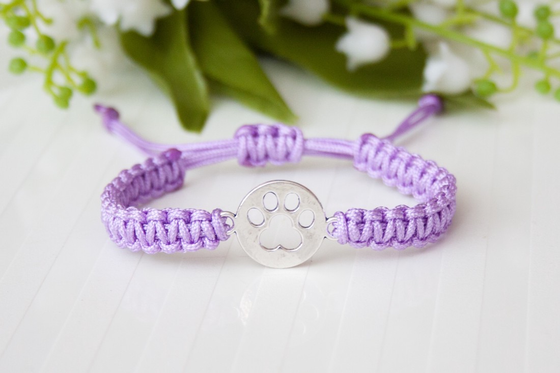 Brățară macramé împletită - Violet deschis laba laba - - Artynos.ro Brățară macramé împletită - Violet deschis laba laba - - Artynos.ro