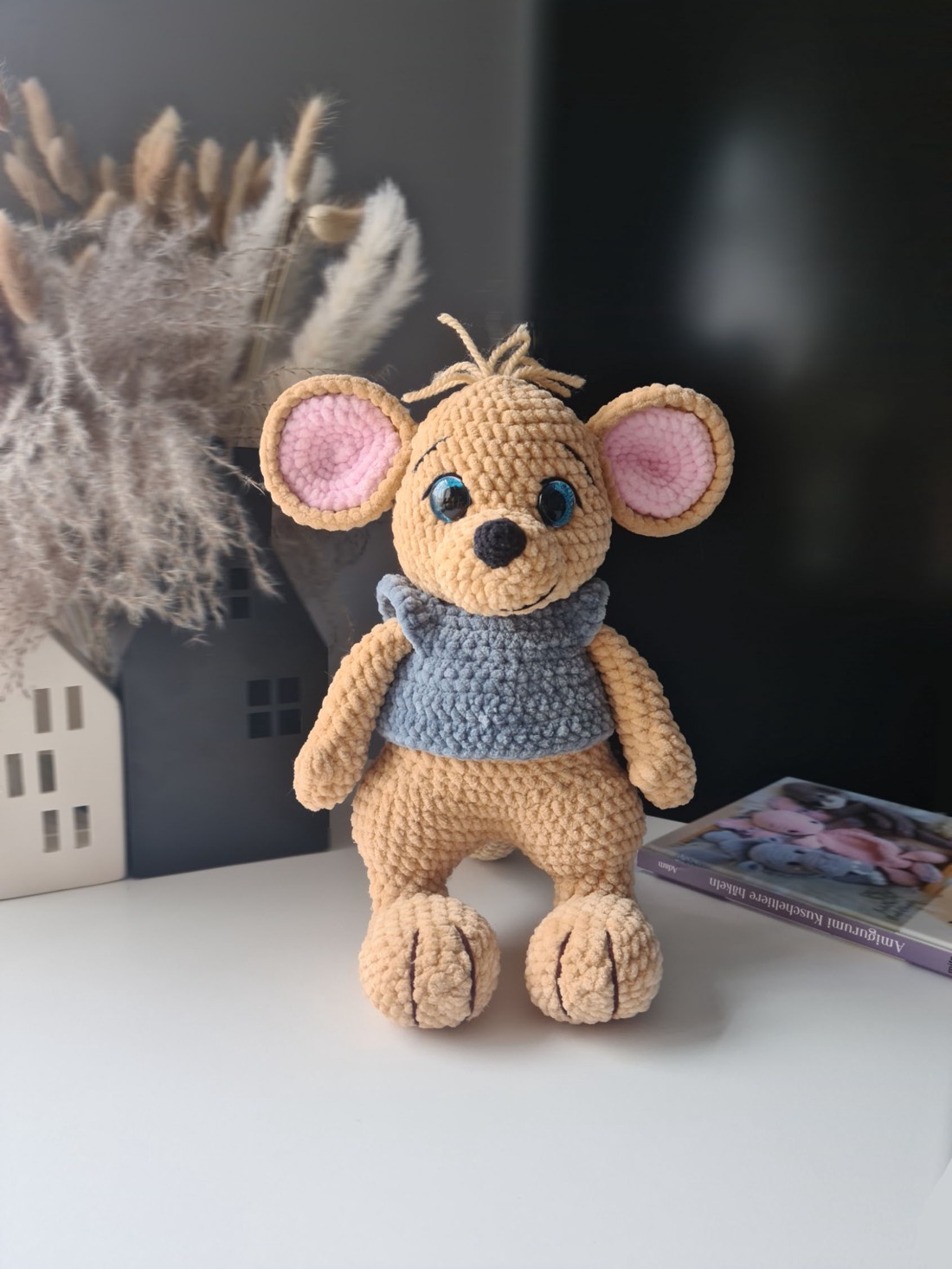 Păpușă de buzunar croșetată Winnie the Pooh - jucării și echipamente pentru copii - plușuri - personaje de basm din pluș - Artynos.ro Păpușă de buzunar croșetată Winnie the Pooh - jucării și echipamente pentru copii - plușuri - personaje de basm din pluș - Artynos.ro
