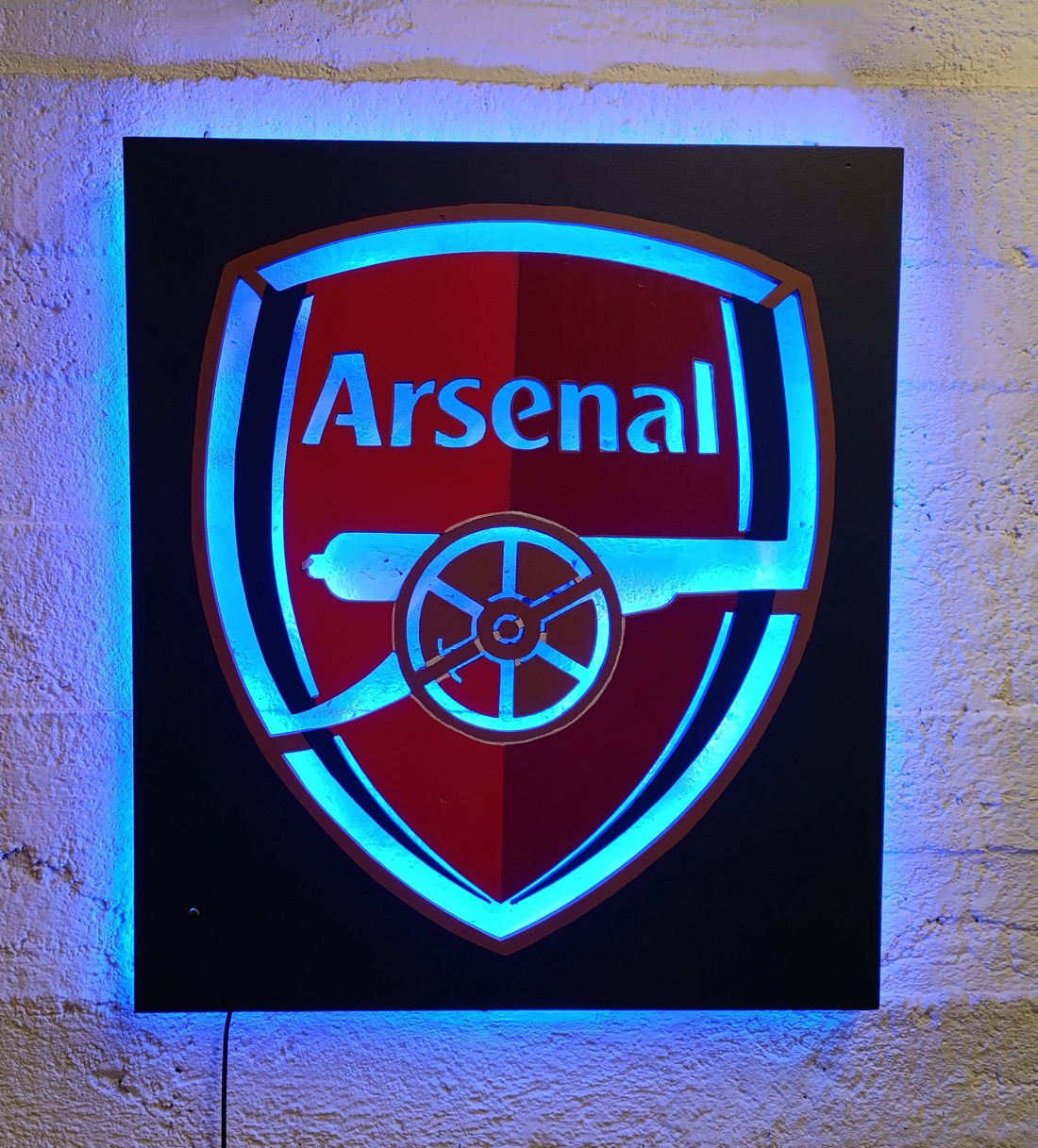 Arsenal - zidul fanilor clubului de fotbal, pictură murală iluminată - casă & stil de viață - accesorii pentru decorat casa - picturi murale - artă de perete din lemn - Artynos.ro