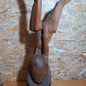 pasare pe ou sculptura, Arte vizuale si accesorii , Sculptura, Statuie lemn, , pasare pe ou 
este o sculptura realizata manual din lemn de corcodus
ca finisaj piesa este tratata ..., ARTYNOS
