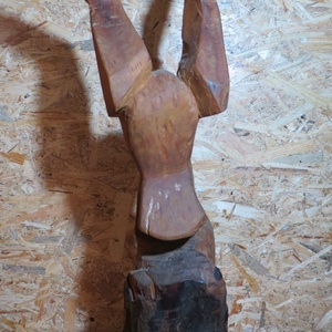 pasare pe ou sculptură - arte vizuale și accesorii  - sculptură - statuie lemn - Artynos.ro