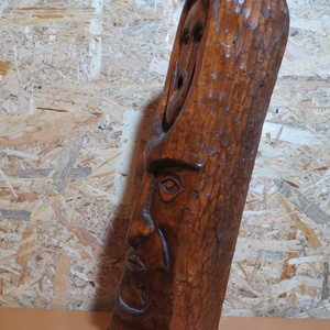 totem  sculptat - arte vizuale și accesorii  - sculptură - statuie lemn - Artynos.ro