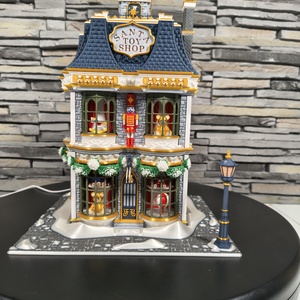 Santa Toy Shop, Craciun, Cadouri de Mos Craciun, Cadouri de Mos Craciun, Altele, 🎄 Casuta decorativa luminoasa „Santa Toy Shop” – model de colectie

Creeaza o atmosfera magica de C..., ARTYNOS