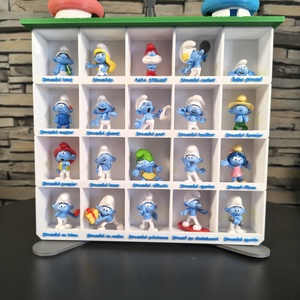 🔵✨ Display Strumfi Kaufland – suport colectie figurine – organizator PERSONALIZABIL ✨🔵, Casa & Stil de viata, Organizare & Depozitare, Organizator birou, Altele, 🔵✨ Display Strumfi Kaufland – suport colectie figurine – organizator ✨🔵

se poate personaliza textu..., ARTYNOS