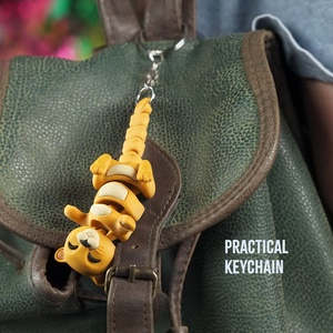 Luisa, leoaica flexibilă �� - genți și portofele - accesorii genți - breloc - Artynos.ro