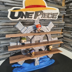 Display One Piece cu timonă și valuri � suport figurine Kinder Joy - casă & stil de viață - organizare & depozitare - organizator birou - Artynos.ro