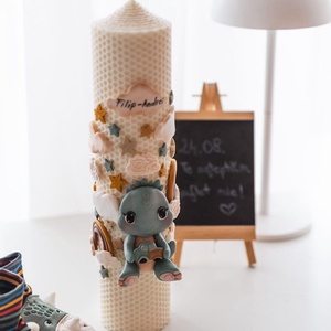 Lumânare botez cu figurina Dino - jucării și echipamente pentru copii - daruri de botez - Artynos.ro