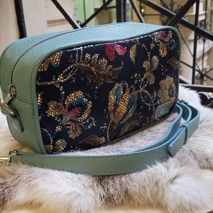Vintage inflorit - geanta laterala din piele de vaca, Geanta si husa, Genti de umar si genti de mana, Geanta de umar sling, , ARTYNOS