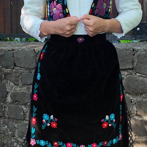 Costum Popular Bihor - îmbrăcăminte și modă - haine damă - blazer și costum - Artynos.ro