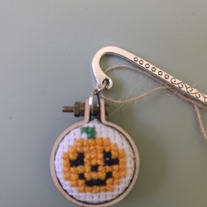 Semn de carte din metal - cărți și creații cu tematică muzicală, cadouri - semn de carte - Artynos.ro