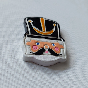 Brosa Craciun Spargatorul de Nuci din lut polimeric - crăciun - cadouri de moș crăciun - cadouri de moș crăciun - Artynos.ro