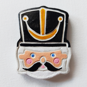 Brosa Craciun Spargatorul de Nuci din lut polimeric - crăciun - cadouri de moș crăciun - cadouri de moș crăciun - Artynos.ro