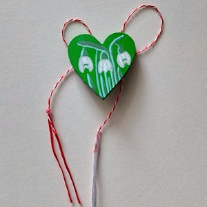 Mărțișor Handmade Broșă Ghiocei Pictată cu Acrilic pe Lemn - bijuterii - mărțișor - Artynos.ro