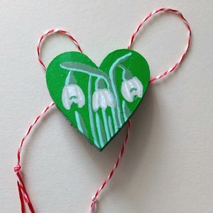 Mărțișor Handmade Broșă Ghiocei Pictată cu Acrilic pe Lemn - bijuterii - mărțișor - Artynos.ro