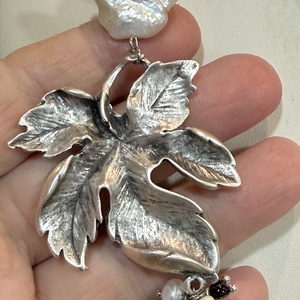 Colier și cercei din perle baroc mari,perle de cultură,agate,hematit și zamac argintatSILVER AUTUMN - bijuterii - seturi de bijuterii - Artynos.ro