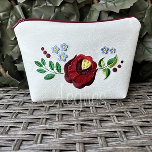 Neszi, Geanta si husa, Genti cosmetice, Broderie, Cusatura, ARTYNOS