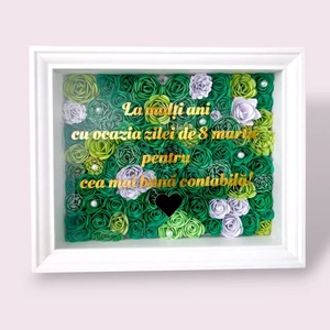 Ramă decorativă cu flori 3D din hârtie cartonată � personalizată după dorința ta - arte vizuale și accesorii  - imagini cu broderii - alte tablouri textil - Artynos.ro