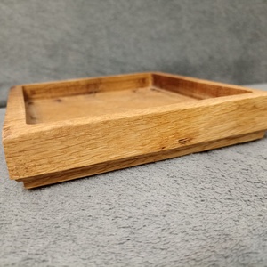 Tavita din lem masiv de stejar prelucrata la CNC - casă & stil de viață - accesorii pentru echipamente de bucătărie - accesorii de servire - boluri și farfurii din lemn, bol de servire - Artynos.ro