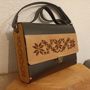 Genti de dama din piele naturala lucrate manual - Artynos.ro