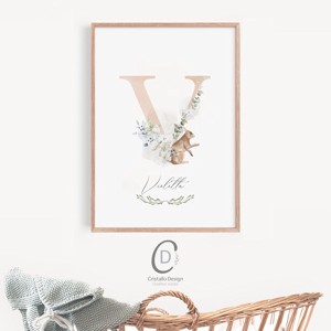 Scrisoarea V, monogramă, imagine de ziua numelui, decorare, artă de perete verde, poster cu animale de pădure -  - Artynos.ro