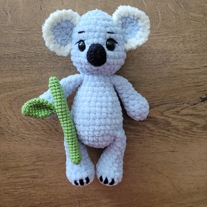 Koala crosetat, 22cm, fir tip catifea - jucării și echipamente pentru copii - plușuri - figurine de pluș - Artynos.ro