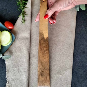 Spatula  din Nuc european - casă & stil de viață - echipamente de bucătărie - accesorii de gătit - tocătoare - Artynos.ro