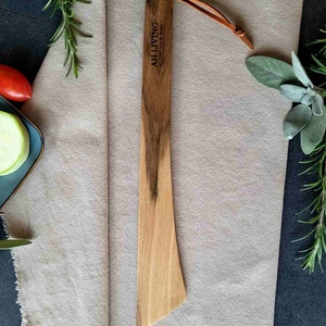 Spatula unghiulară din Nuc european - casă & stil de viață - echipamente de bucătărie - accesorii de gătit - tocătoare - Artynos.ro