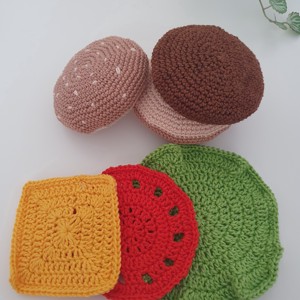 Hamburger croșetat cu cartofi prăjiți - jucării și echipamente pentru copii - plușuri - legume, fructe de pluș - Artynos.ro