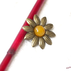 Brosa cu floare de agat galben - Artynos.ro