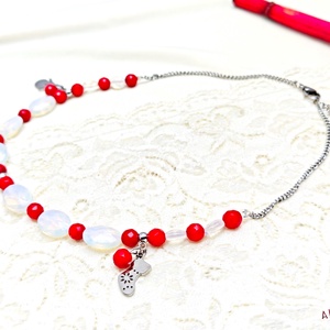 Colier de Craciun cu coral rosu si opalit - bijuterii - coliere - coliere din pietre semiprețioase - Artynos.ro