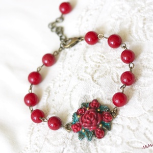 Bratara cu coronita de Craciun - bijuterii - brățări - brățări din perle - Artynos.ro